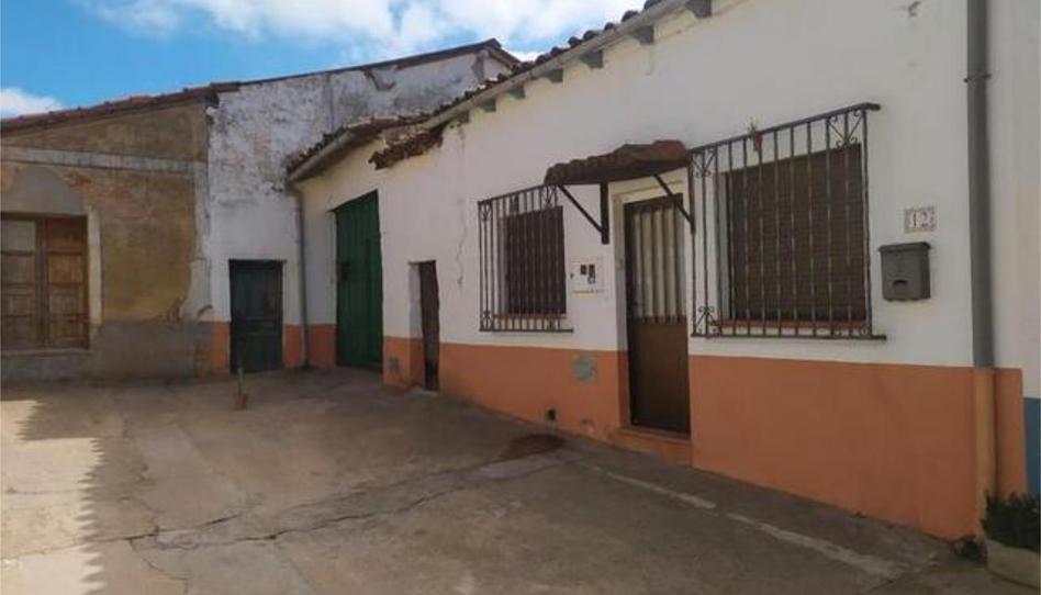 House or chalet for sale in Fuentesaúco, Zamora - image 1 Photo 1 of House or chalet for sale in Fuentesaúco, Zamora