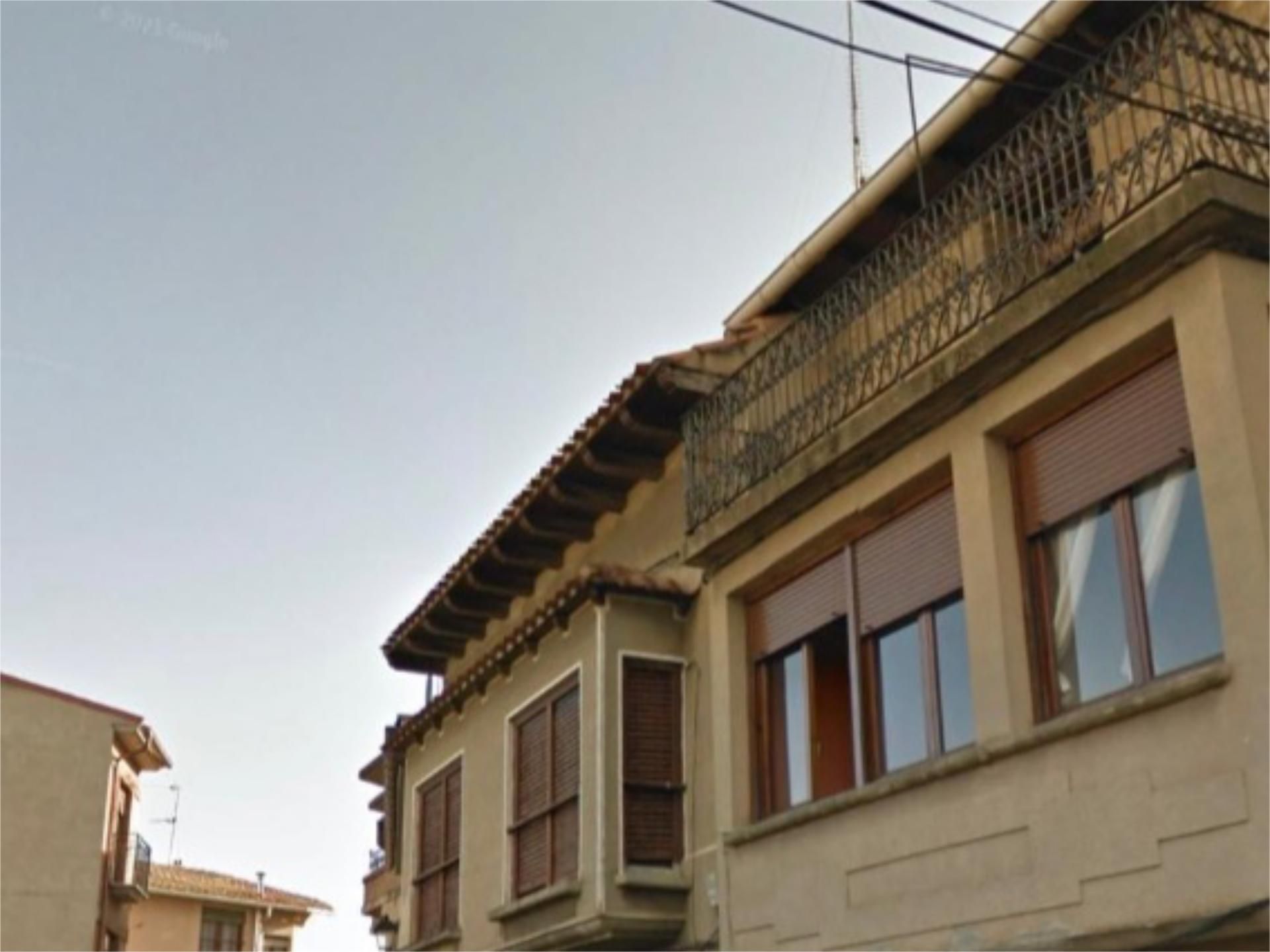 Vista exterior de Casa adosada en venda en Olite / Erriberri amb Balcó