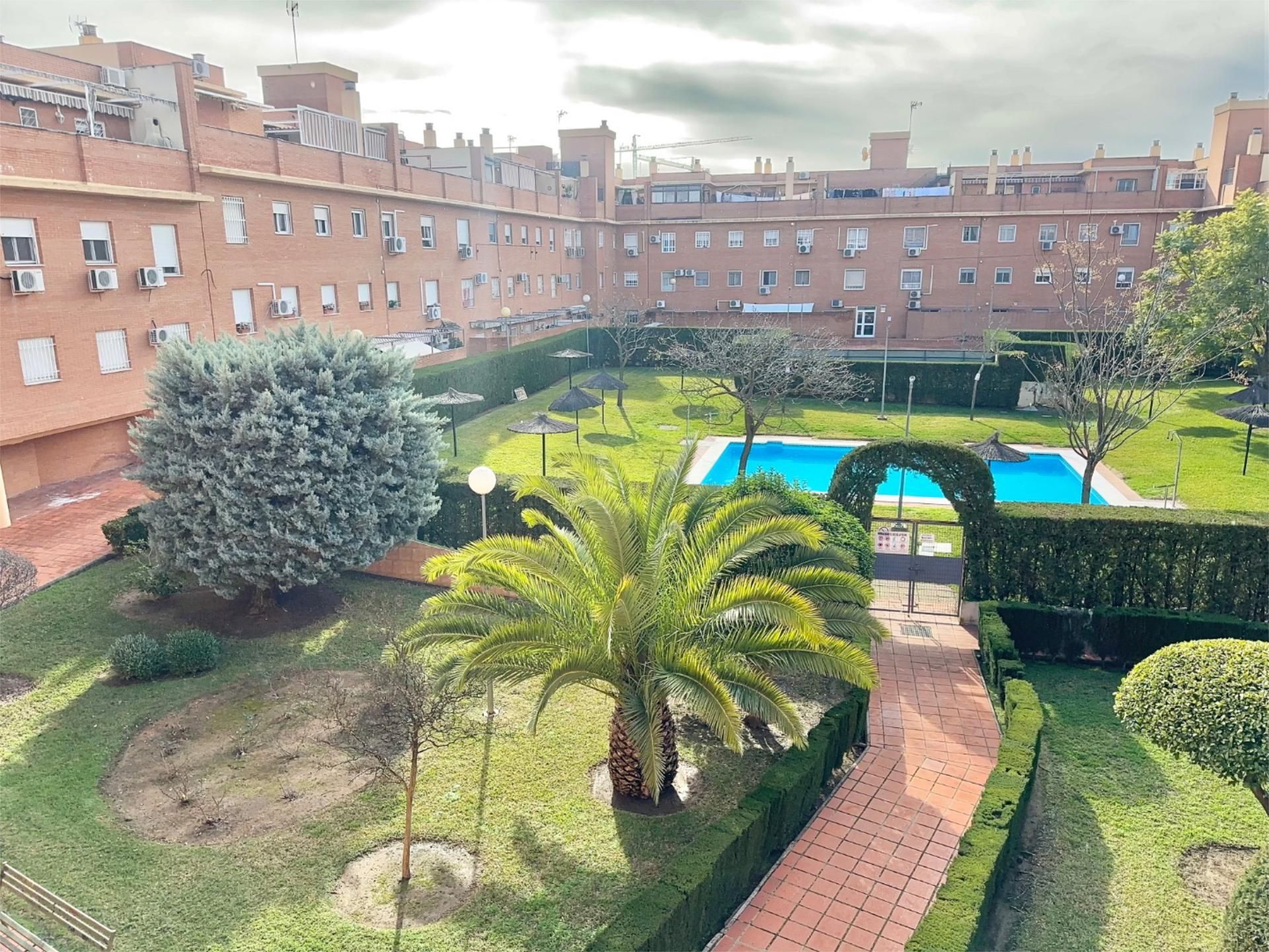 Piso en venta en Avenida Madre Paula Montalt, 65, Montequinto