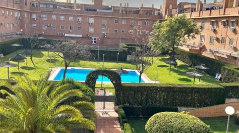 Foto 2 de Piso en venta en Avenida Madre Paula Montalt, 65, Avenida de Europa, Montequinto