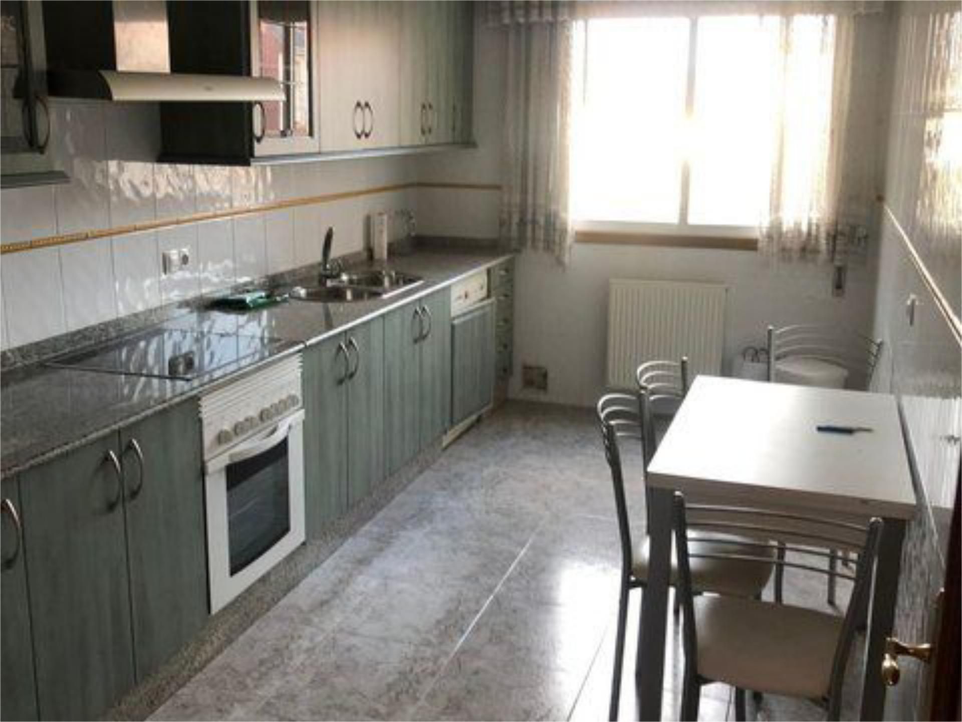 Kitchen of Flat to rent in Monforte de Lemos  with Heating, Storage room and Furnished