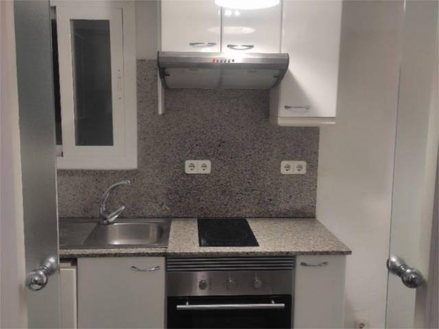 Piso en Venta en Carrer de Sant Lli, 4 en Els Molins - Pins Vens
