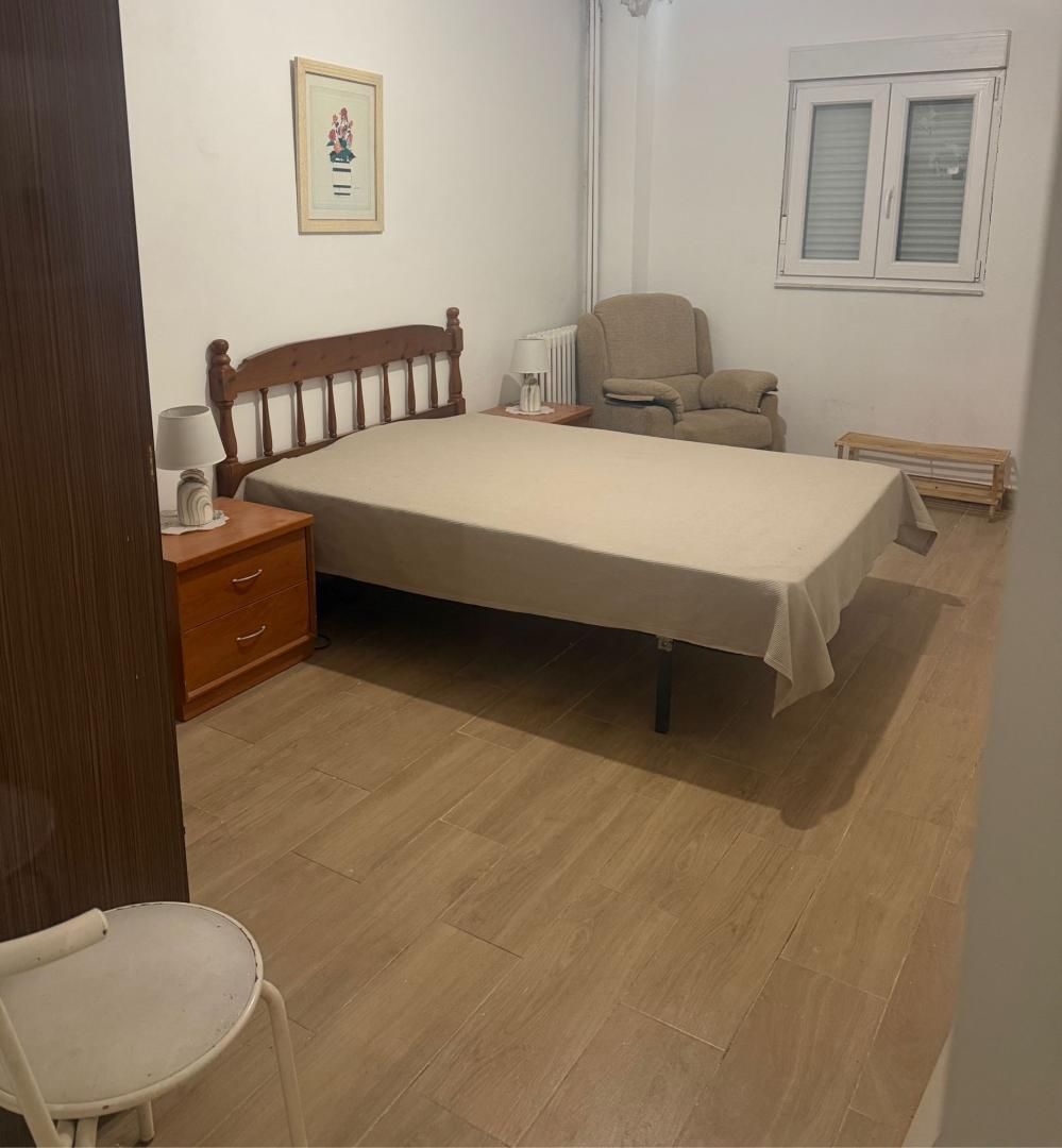 Bedroom of Single-family semi-detached to rent in Sant Hipòlit de Voltregà  with Heating, Terrace and Furnished