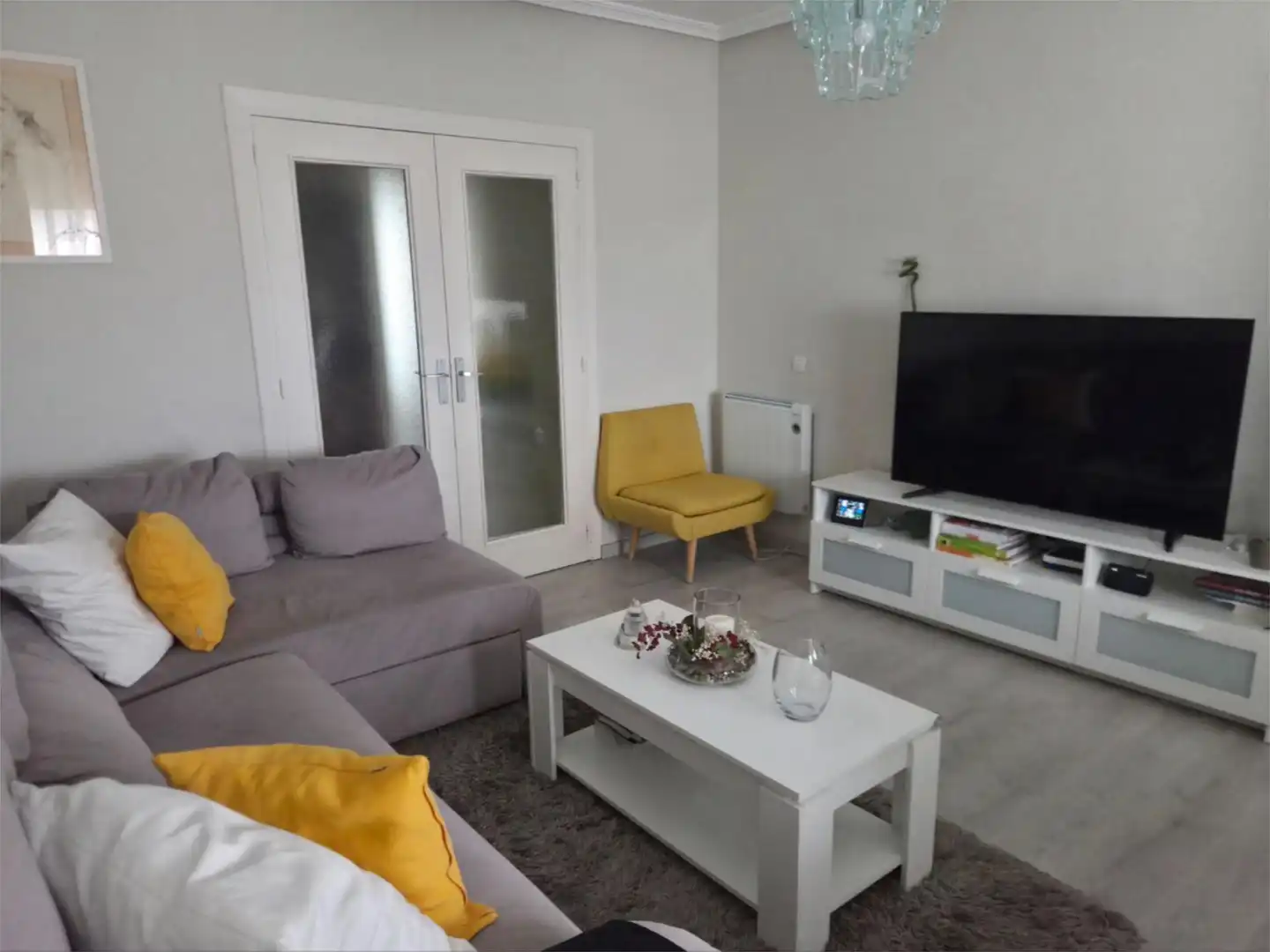 Sala de estar de Piso en venta en Santa Cruz de Mudela con Aire acondicionado, Amueblado y Videoportero