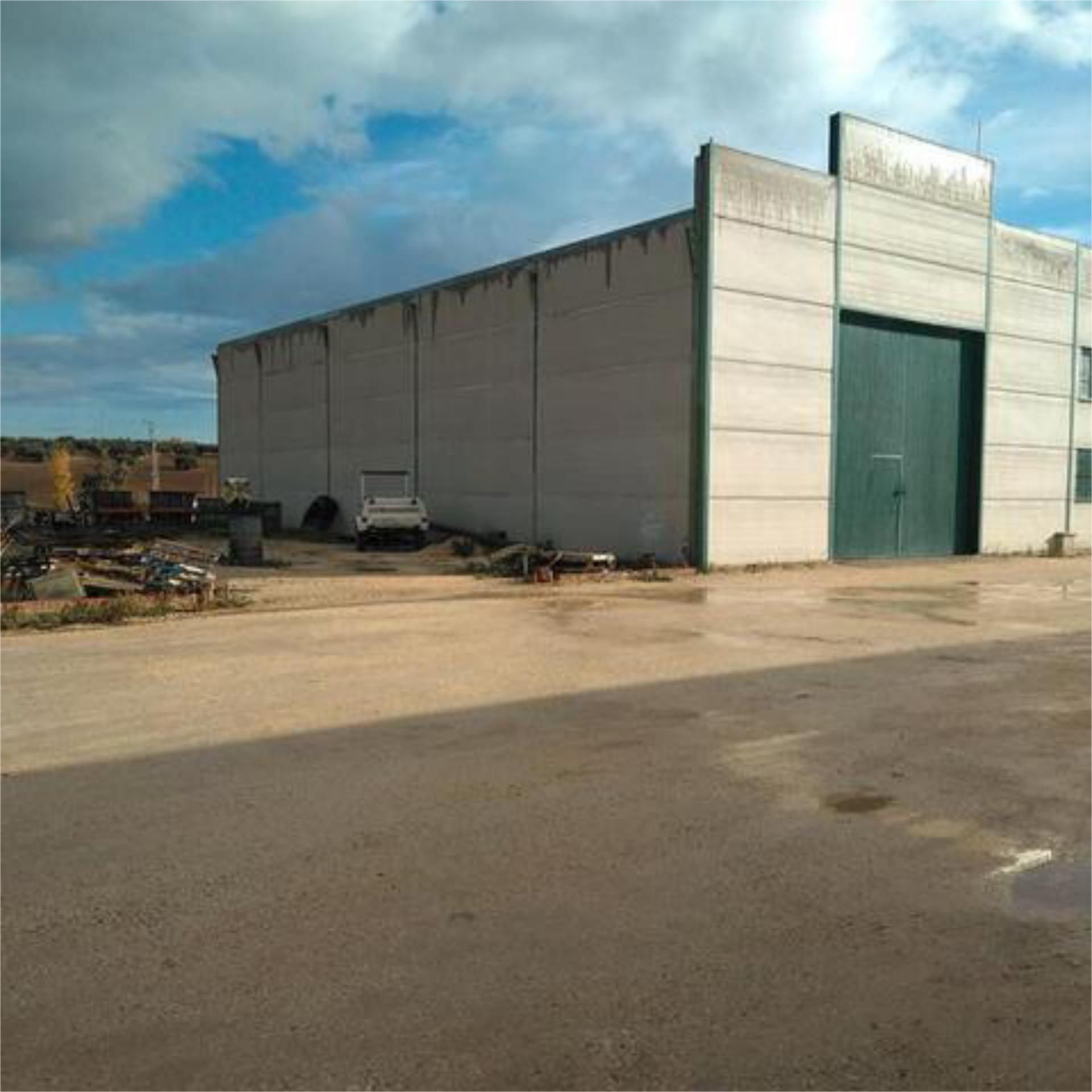 Exterior view of Industrial buildings to rent in Villanueva del Trabuco