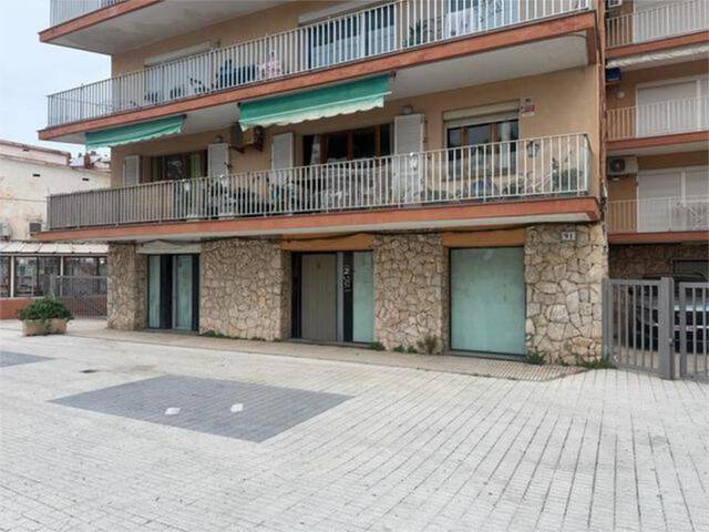 Local comercial en Alquiler en La Pineda