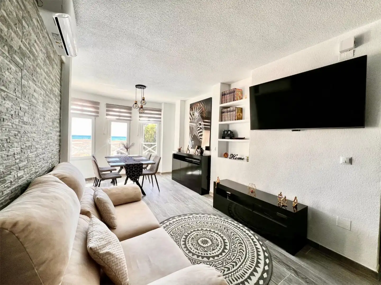 Wohnzimmer von Wohnung zur Miete in Torrevieja mit Klimaanlage, Heizung und Terrasse