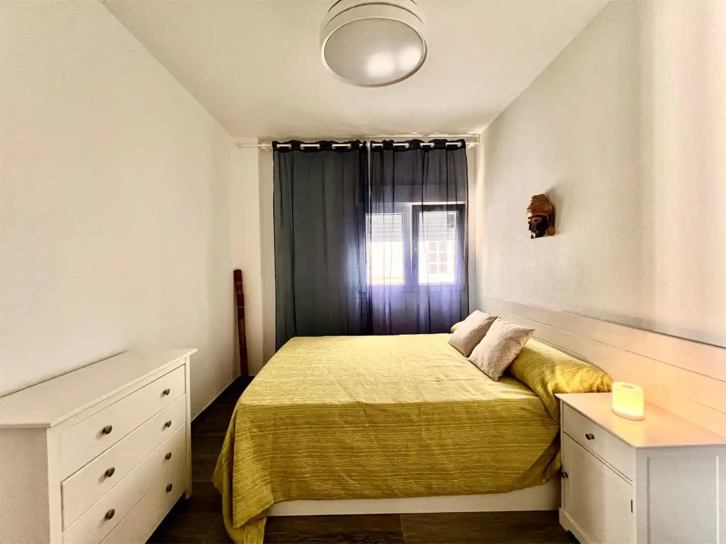 Schlafzimmer von Wohnung zur Miete in Torrevieja mit Klimaanlage, Heizung und Terrasse