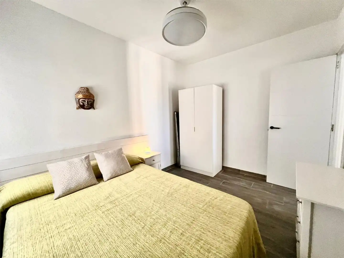 Schlafzimmer von Wohnung zur Miete in Torrevieja mit Klimaanlage, Heizung und Terrasse