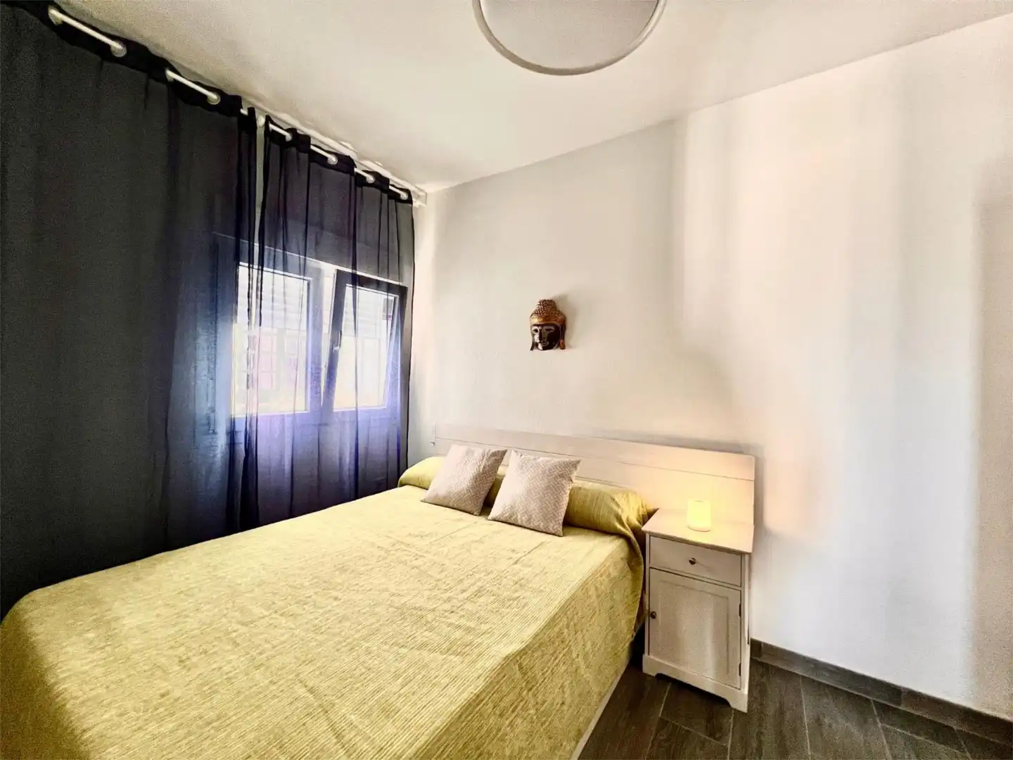 Schlafzimmer von Wohnung zur Miete in Torrevieja mit Klimaanlage, Heizung und Terrasse