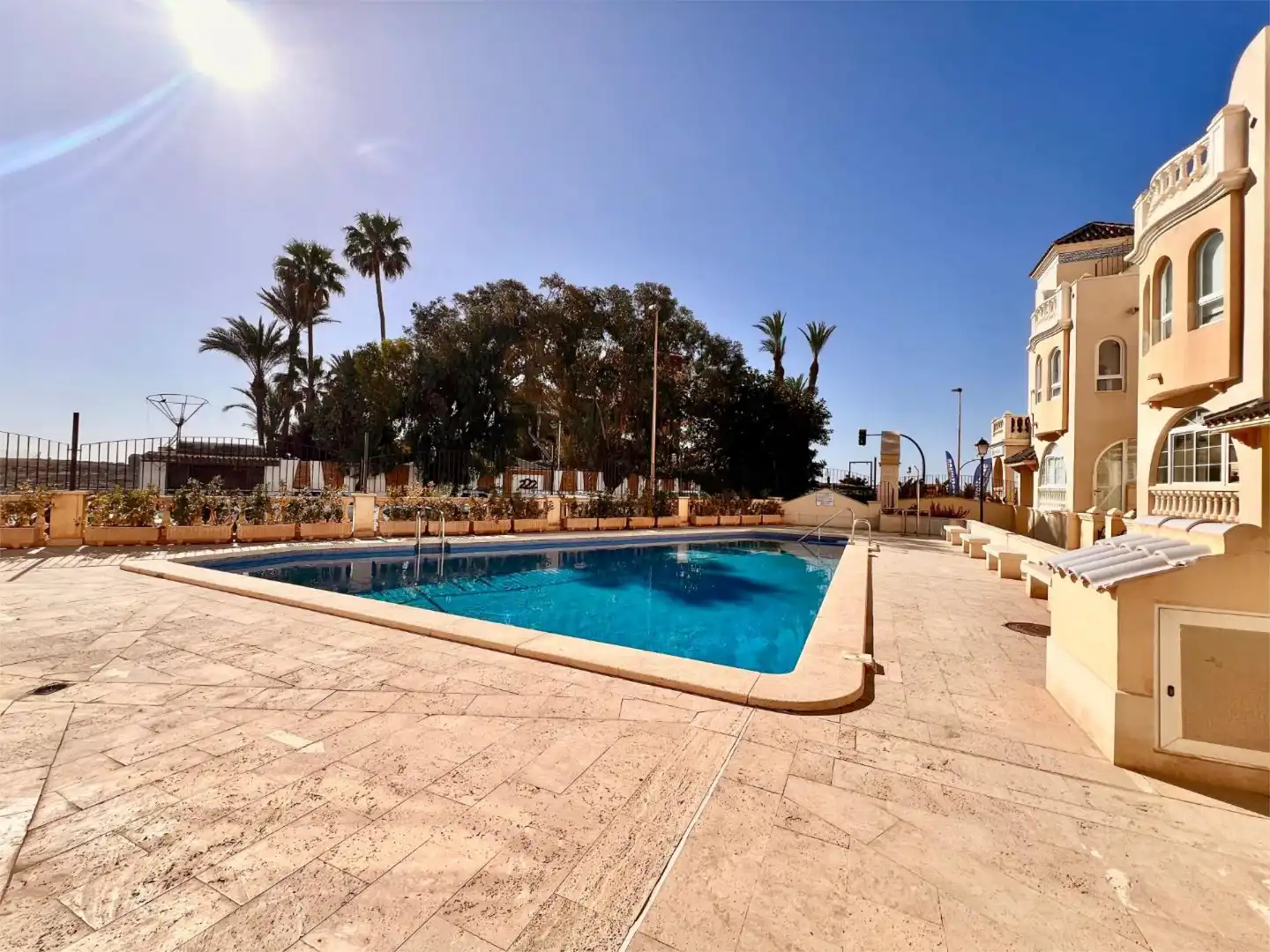 Schwimmbecken von Wohnung zur Miete in Torrevieja mit Klimaanlage, Heizung und Terrasse