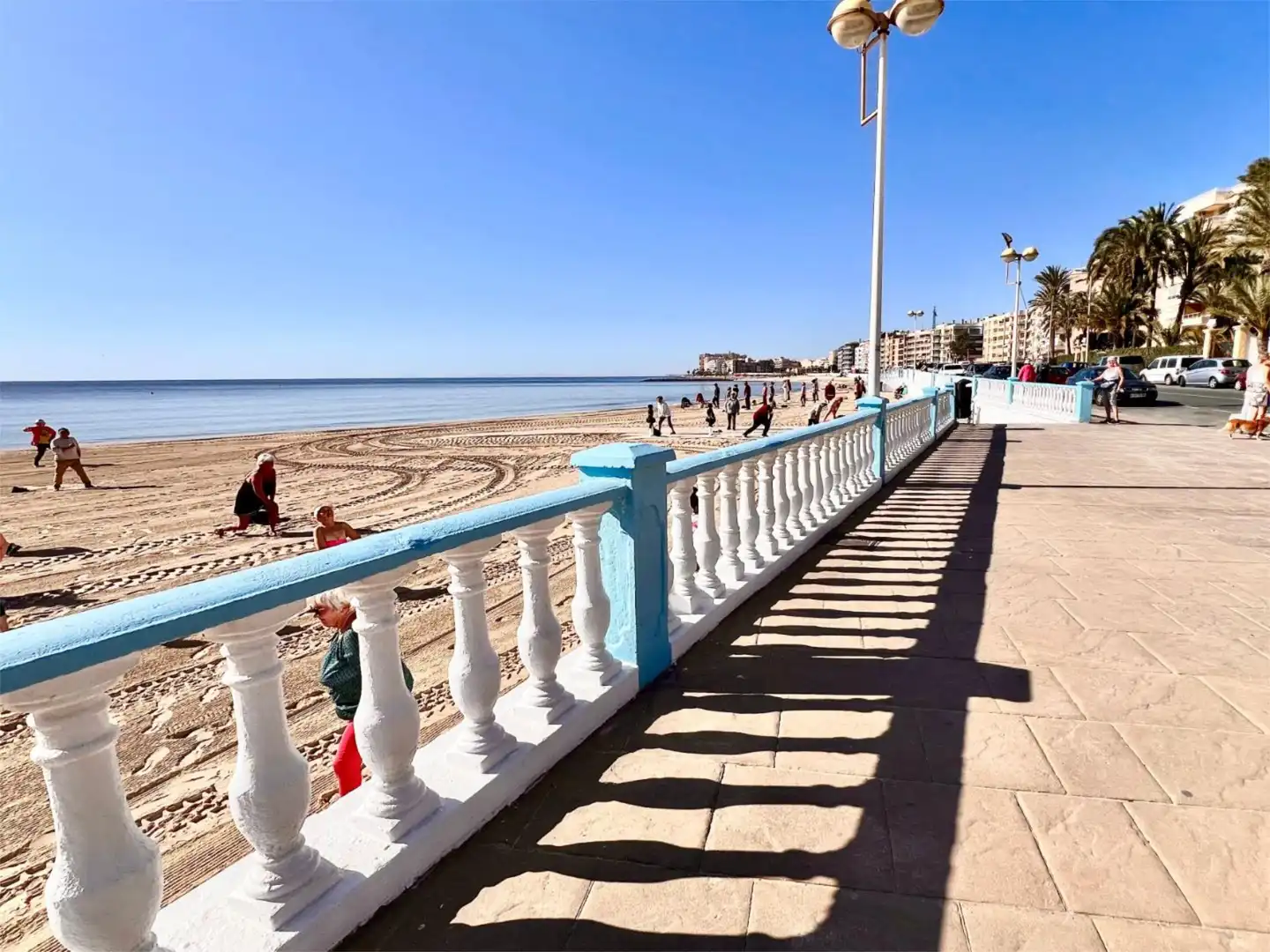 Außenansicht von Wohnung zur Miete in Torrevieja mit Klimaanlage, Heizung und Terrasse