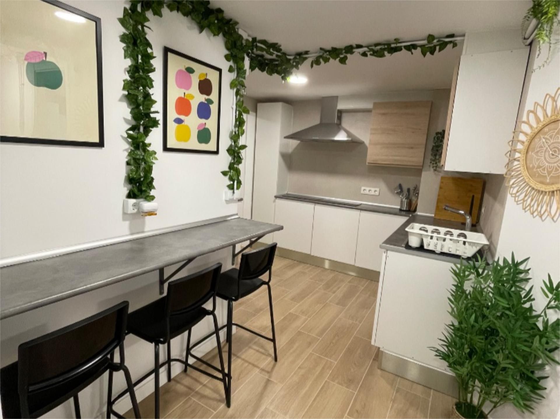 Kitchen of Flat to share in Paterna  with Furnished and Balcony