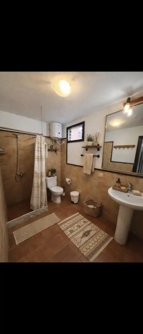 Casa o chalet de alquiler en Barrio Dos Barrancos, 13, Anaga Baño de Casa o chalet de alquiler en Santa Cruz de Tenerife con Jardín privado, Terraza y Trastero