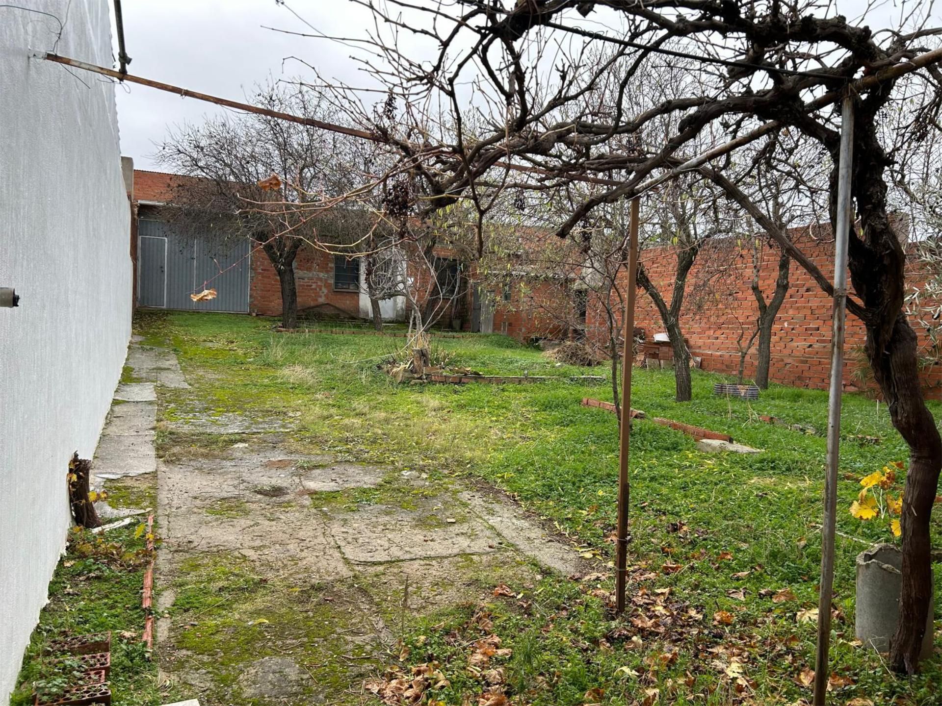 Planta baja for sale in Urda