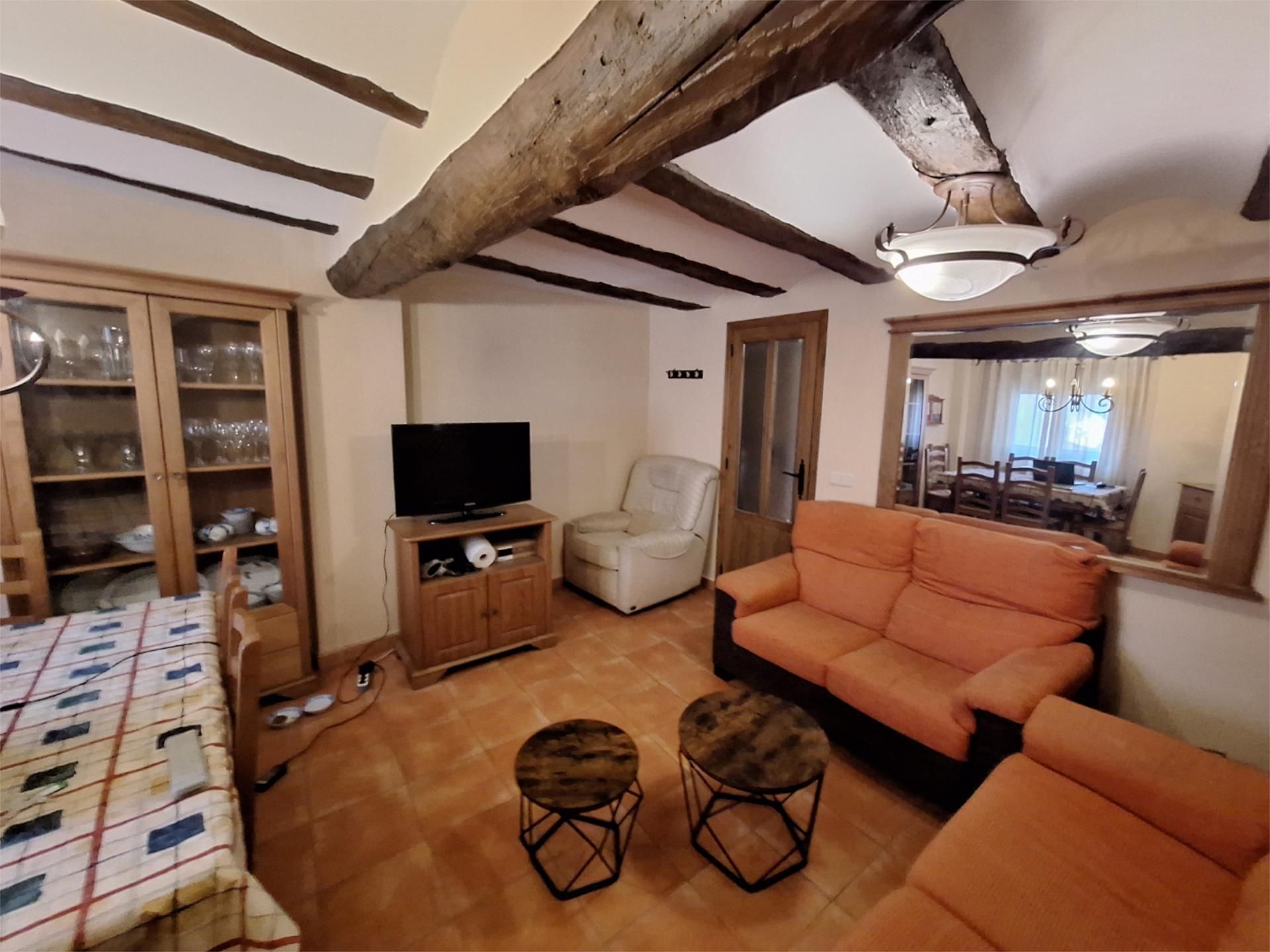 Casa adosada de lloguer a Carretera de Cuenca, 22, Teruel Capital Sala d'estar de Casa adosada de lloguer en Teruel Capital amb Terrassa i Balcó