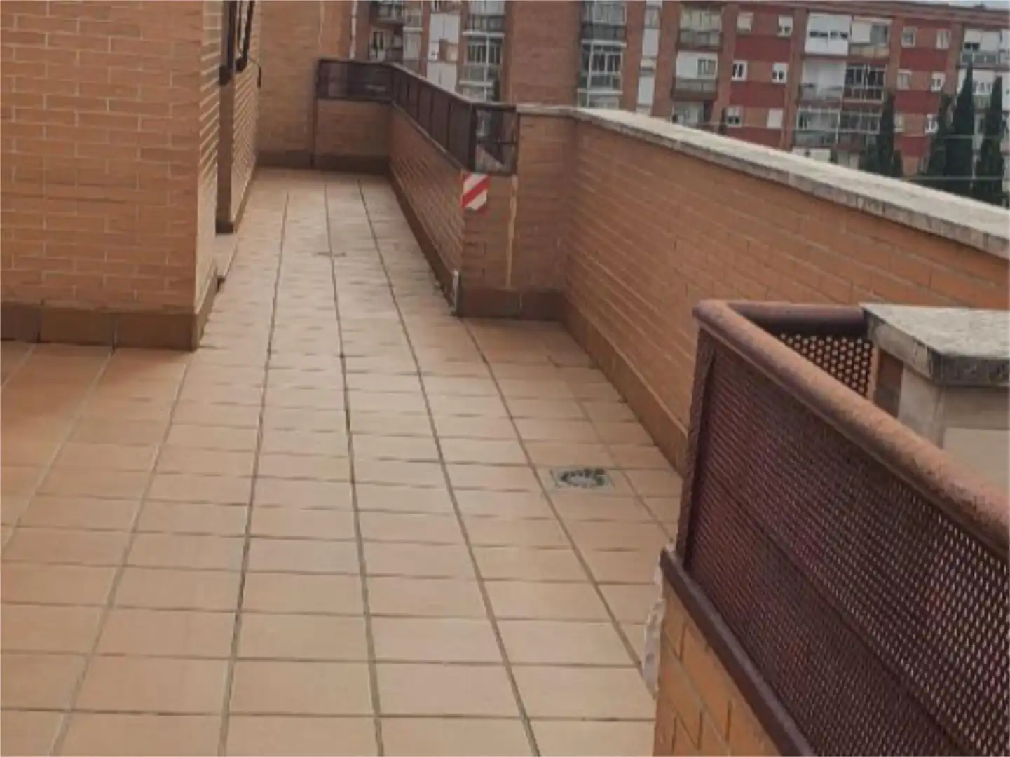 Pis en venda a Calle de la Via, 19, Vadillos Terrassa de Pis en venda en Valladolid amb Calefacció, Parquet i Terrassa