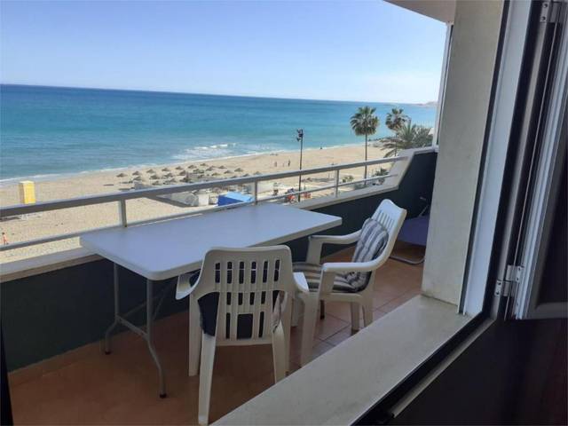 Piso en Alquiler en Paseo Marítimo Rey de España, 110 en Las Gaviotas  - Carvajal