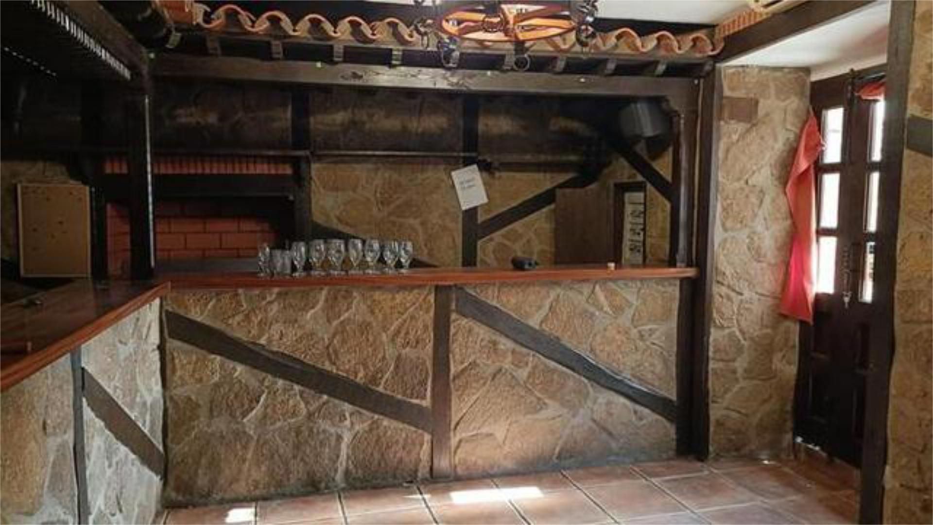 Local de alquiler en San Martín de Trevejo con Aire acondicionado