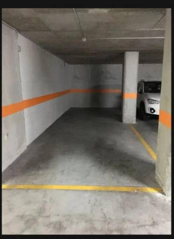 Garaje en Alquiler en Avenida de la Ilustración, 105 en Campus de la Salud