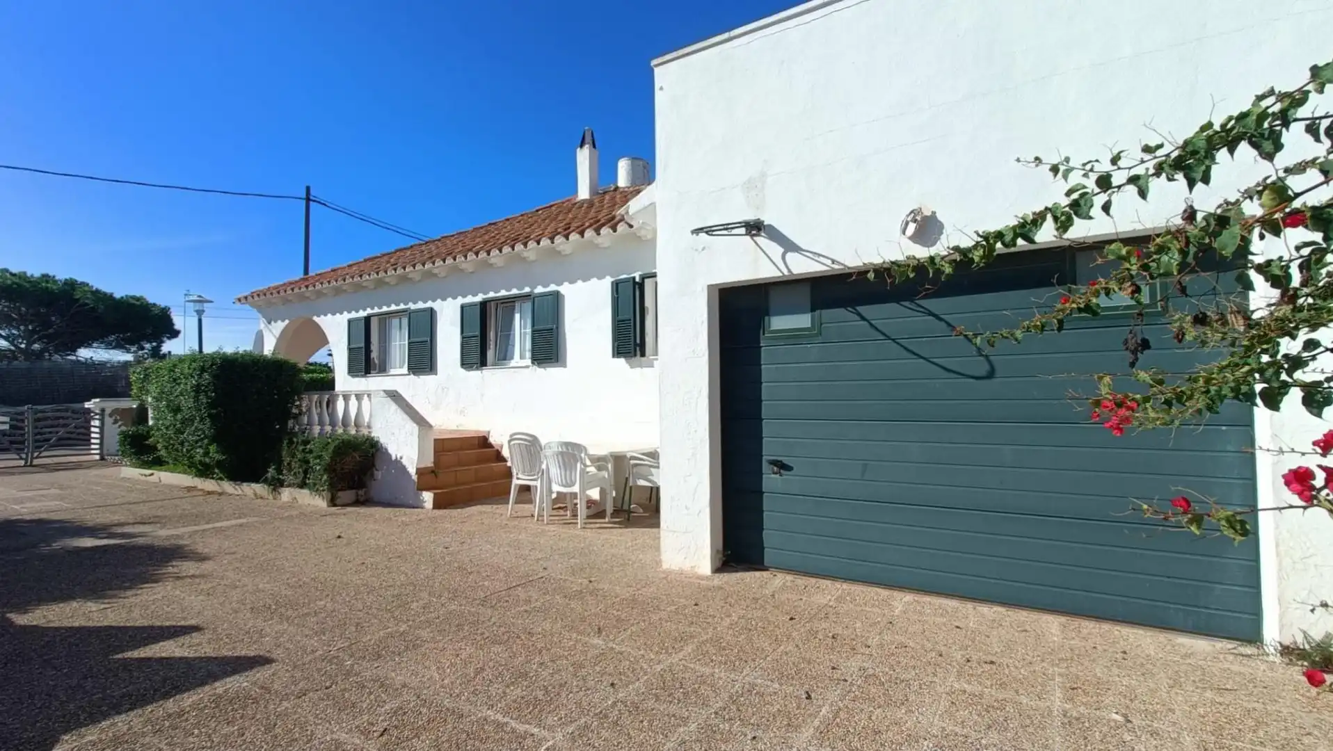 Einfamilien-Reihenhaus zum Verkauf in Carrer de Xaloc, 15, S'Algar - Alcaufar Außenansicht von Einfamilien-Reihenhaus zum Verkauf in Sant Lluís mit Privatgarten und Terrasse