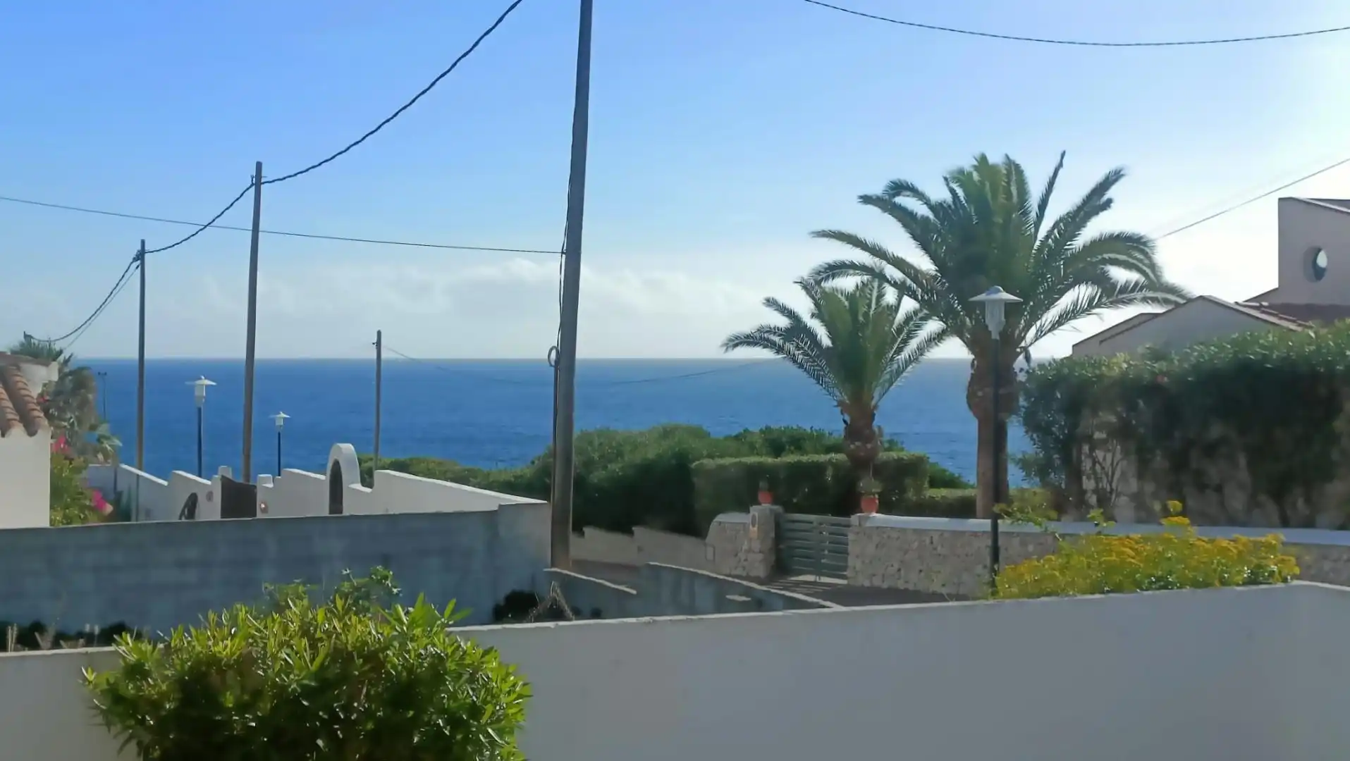 Einfamilien-Reihenhaus zum Verkauf in Carrer de Xaloc, 15, S'Algar - Alcaufar Außenansicht von Einfamilien-Reihenhaus zum Verkauf in Sant Lluís mit Privatgarten und Terrasse
