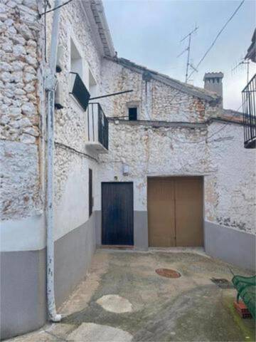 Casa-chalet en Venta en Mira