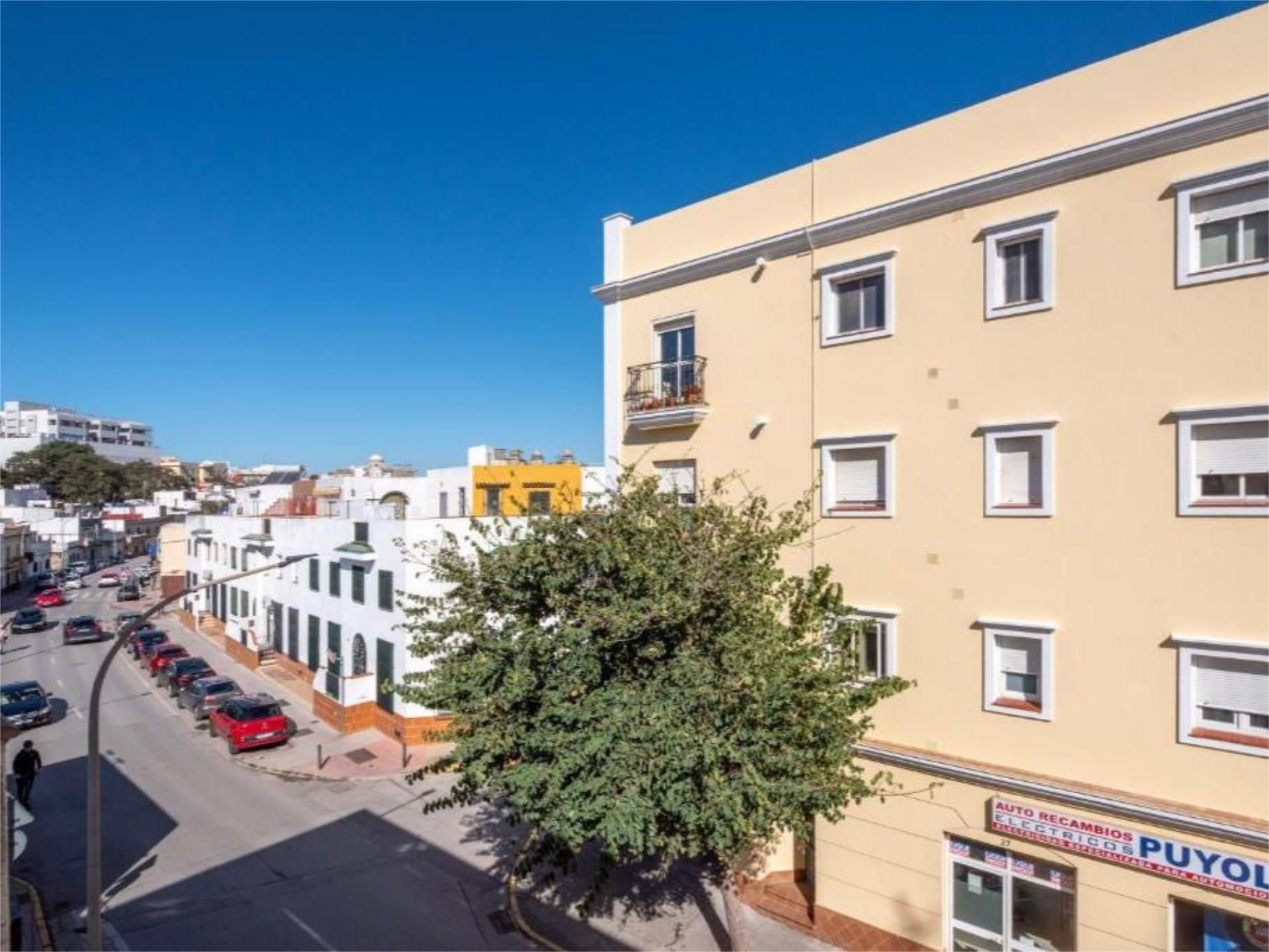 Vista exterior de Pis en venda en Chiclana de la Frontera amb Aire condicionat