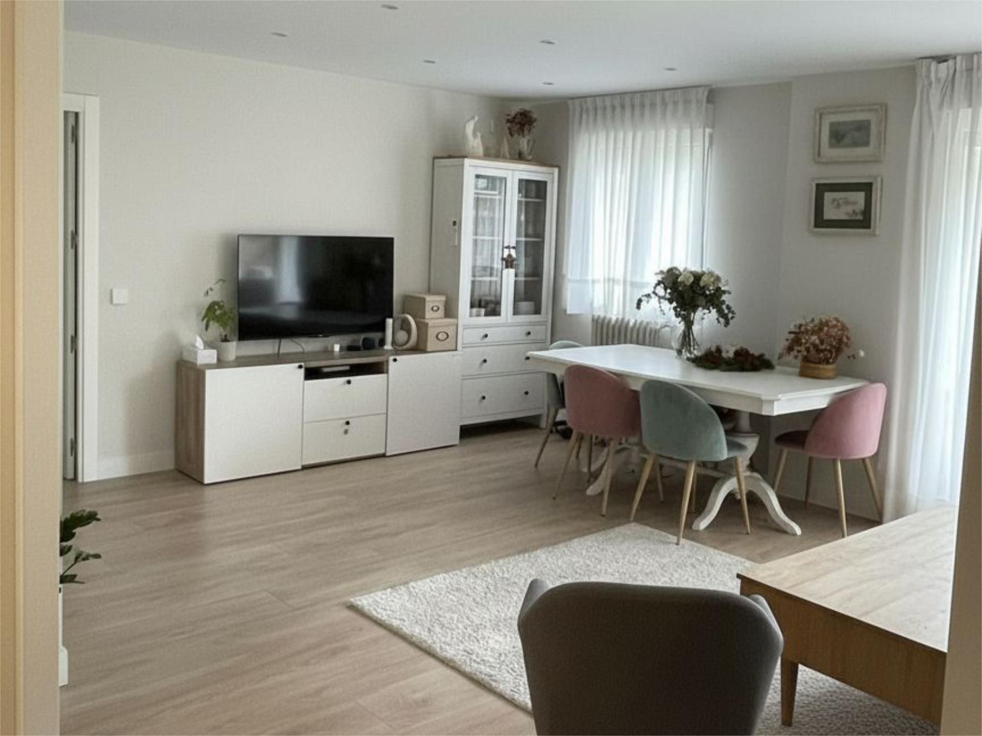 Living room of Flat for sale in  Madrid Capital  with Air Conditioner and Balcony