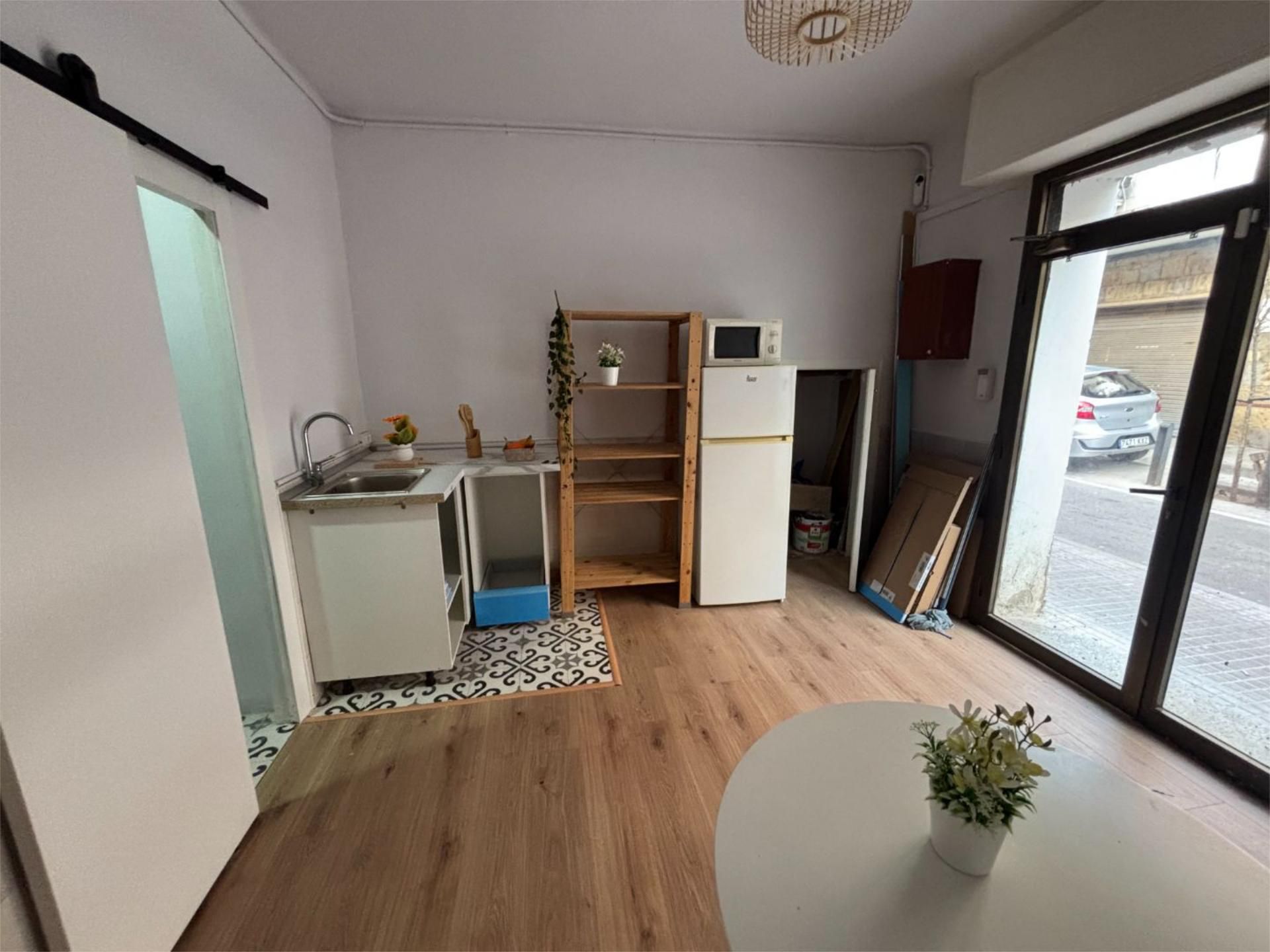 Cuina de Pis en venda en Cornellà de Llobregat amb Aire condicionat