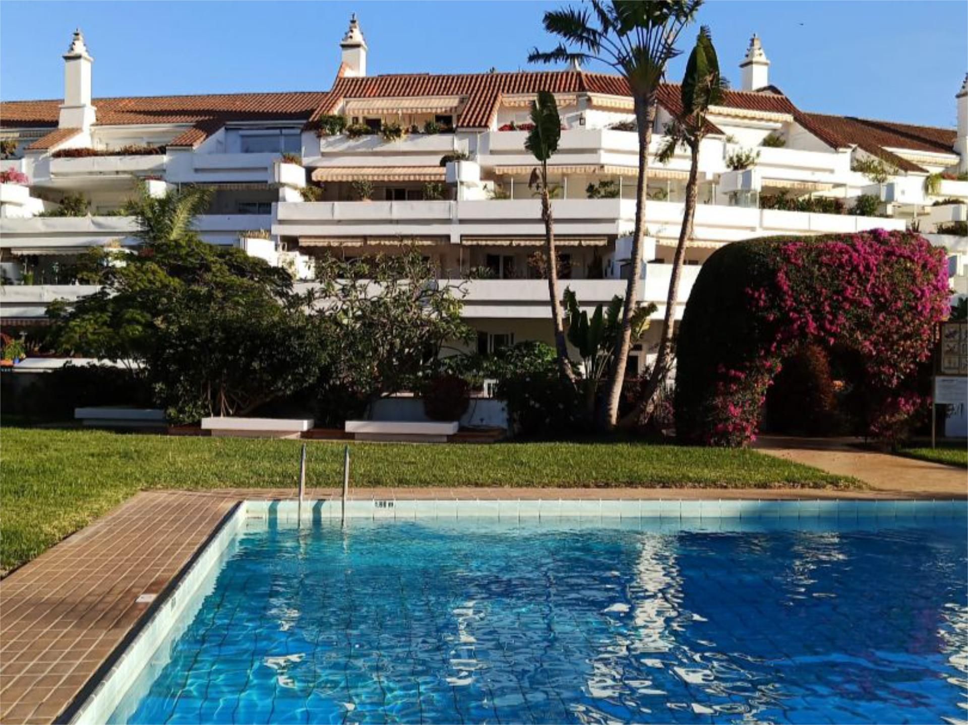 Vista exterior de Pis en venda en Puerto de la Cruz amb Terrassa, Piscina i Balcó
