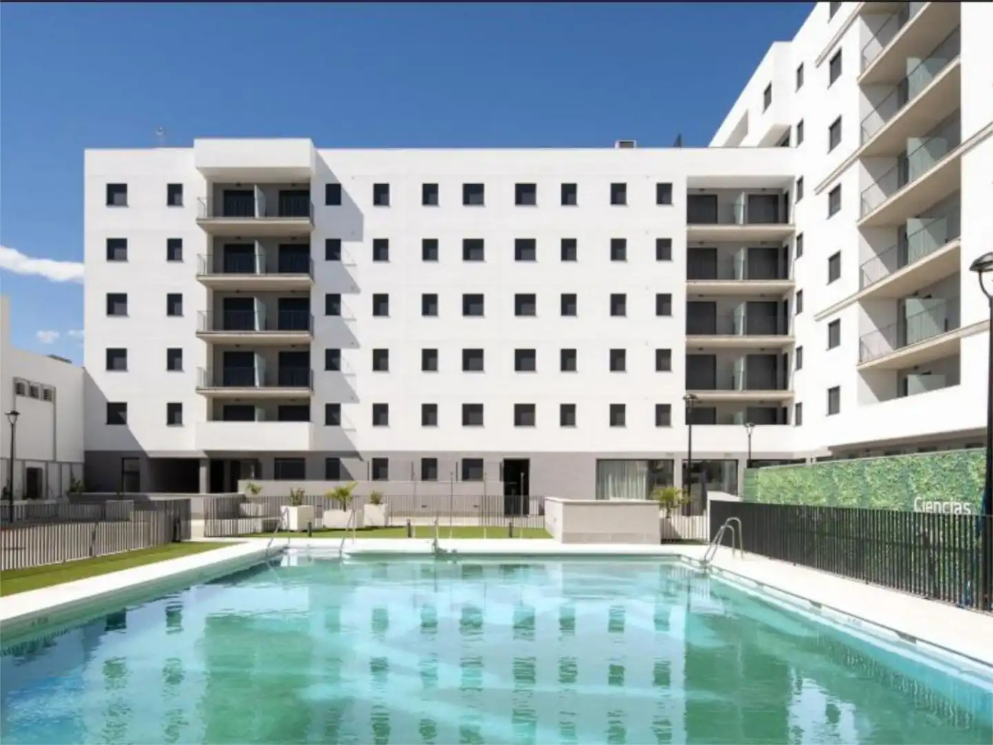 Schwimmbecken von Wohnung zum Verkauf in  Sevilla Capital mit Klimaanlage, Terrasse und Schwimmbad