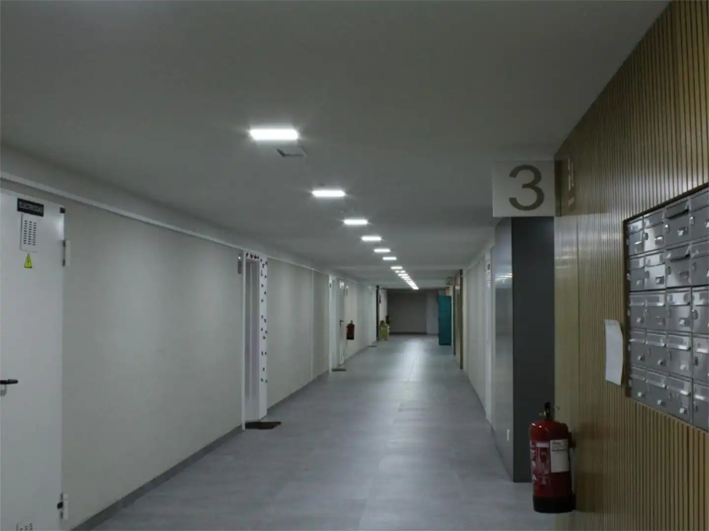 Wohnung zum Verkauf in  Sevilla Capital mit Klimaanlage, Terrasse und Schwimmbad