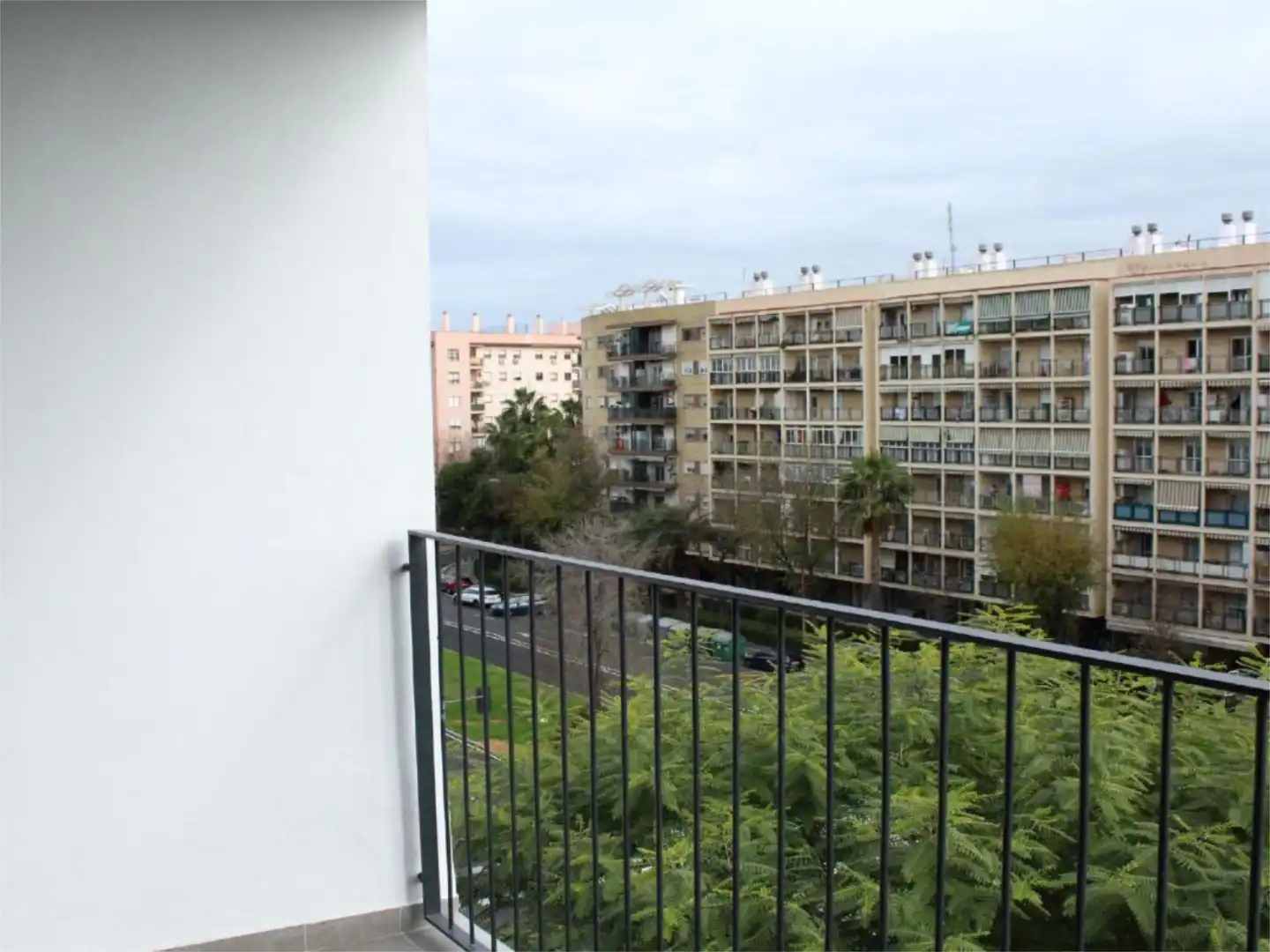 Terrasse von Wohnung zum Verkauf in  Sevilla Capital mit Klimaanlage, Terrasse und Schwimmbad
