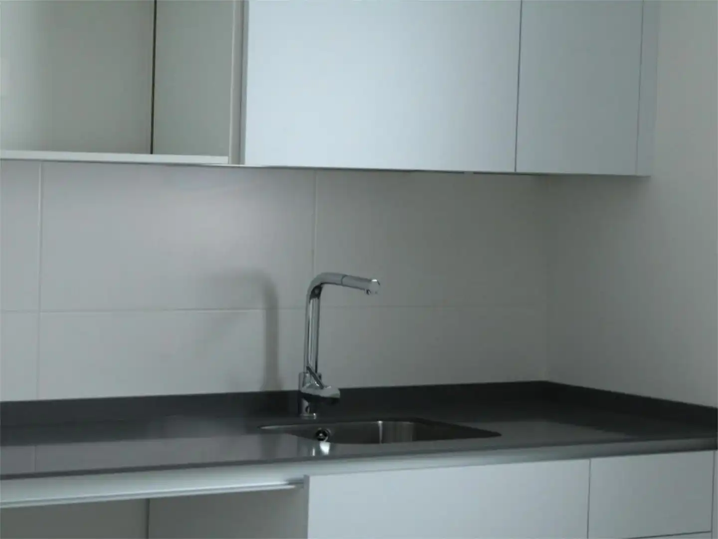 Küche von Wohnung zum Verkauf in  Sevilla Capital mit Klimaanlage, Terrasse und Schwimmbad