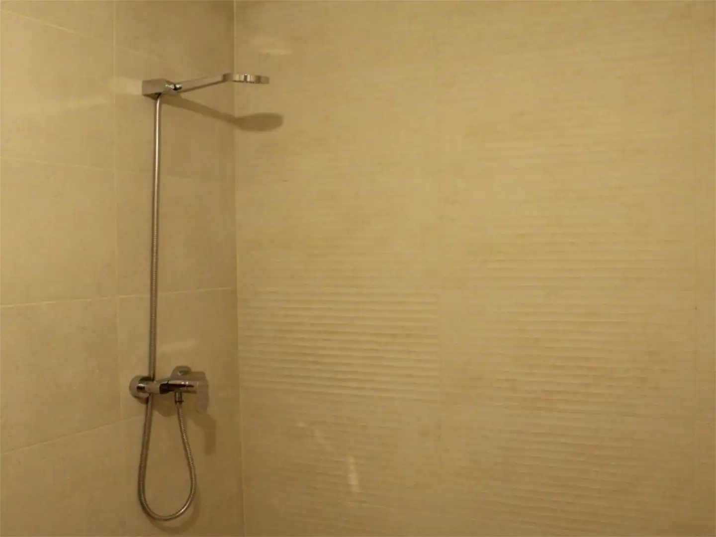 Badezimmer von Wohnung zum Verkauf in  Sevilla Capital mit Klimaanlage, Terrasse und Schwimmbad