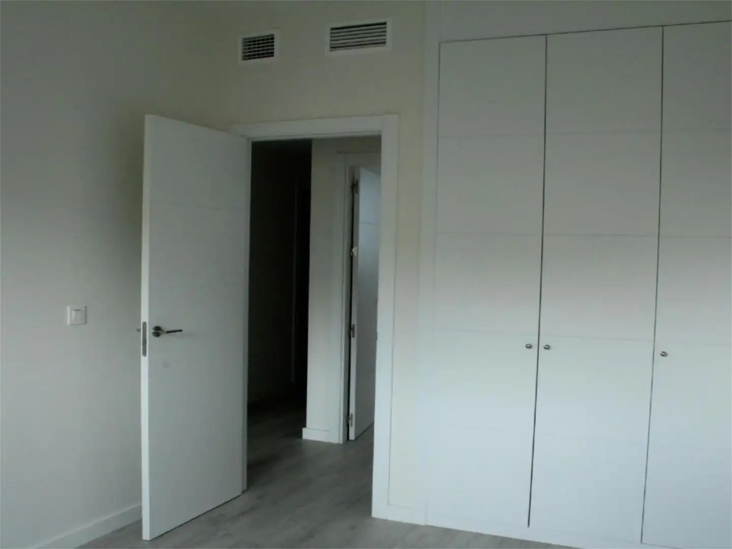 Schlafzimmer von Wohnung zum Verkauf in  Sevilla Capital mit Klimaanlage, Terrasse und Schwimmbad