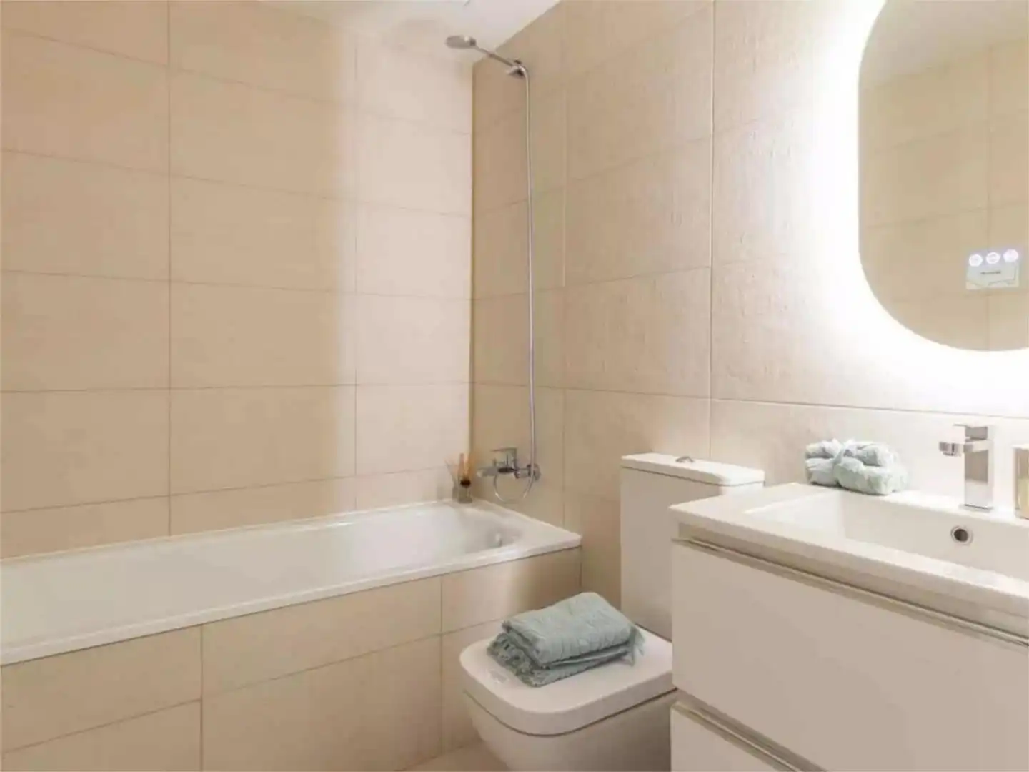 Badezimmer von Wohnung zum Verkauf in  Sevilla Capital mit Klimaanlage, Terrasse und Schwimmbad