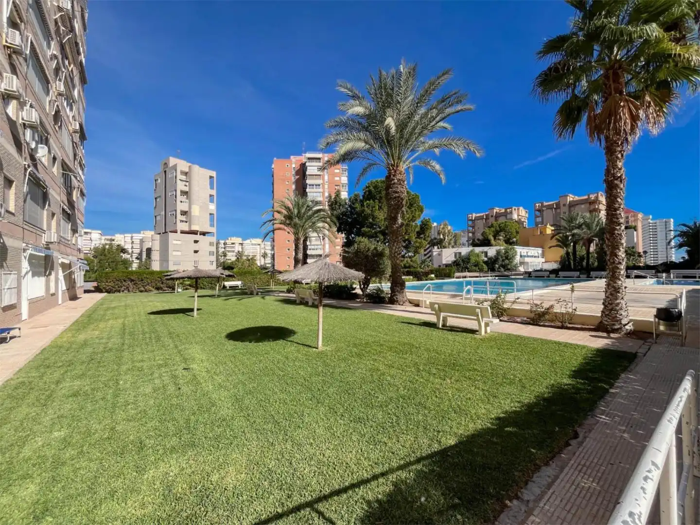 Piso de alquiler en Avenida de Cataluña, 14, Playa de San Juan Piscina de Piso de alquiler en Alicante / Alacant con Terraza, Piscina y Amueblado