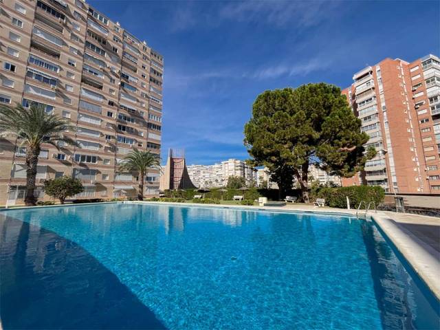 Piso en Alquiler en Avenida de Cataluña, 14 en Playa de San Juan