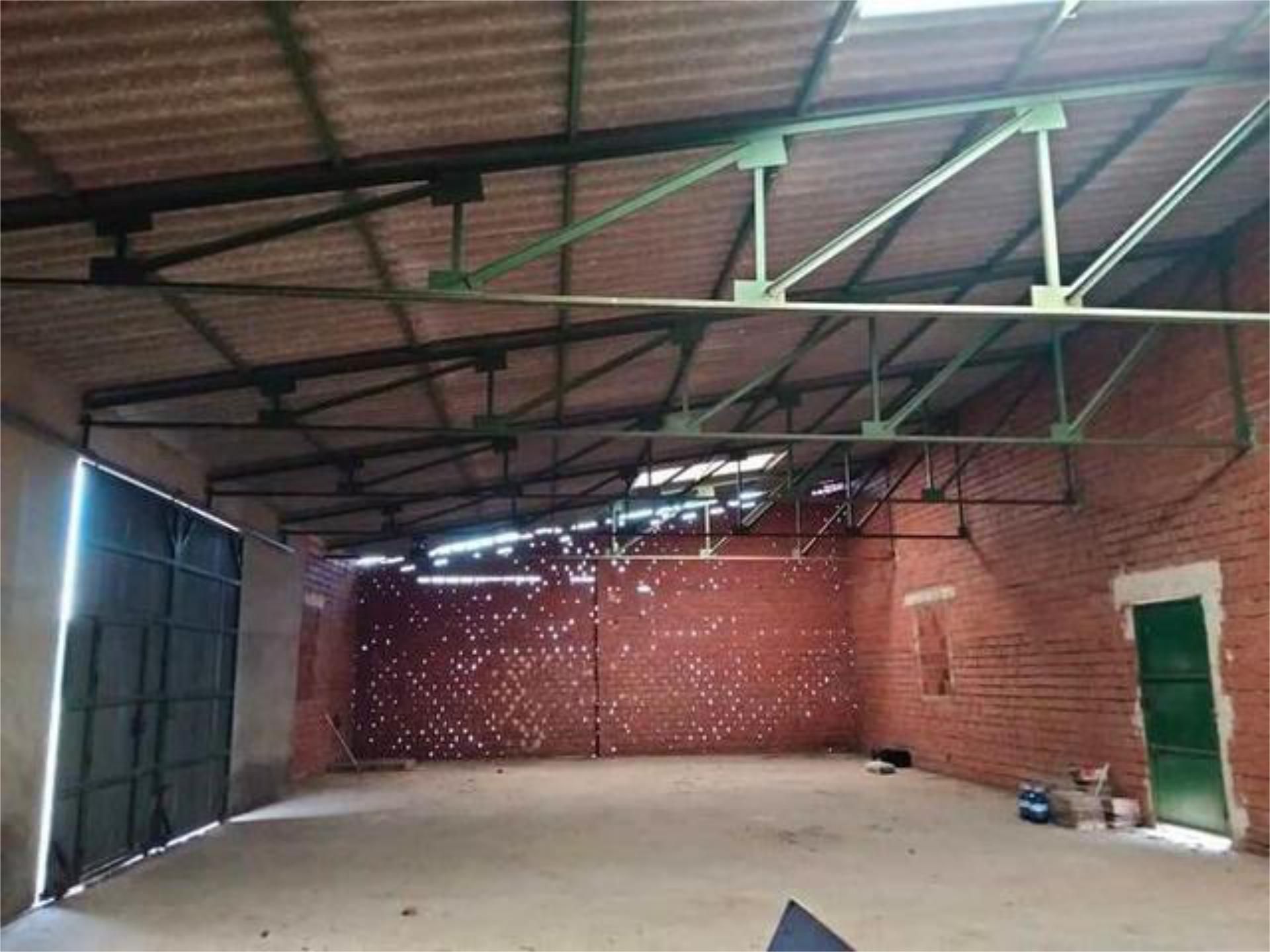 Industrial buildings to rent in Tembleque