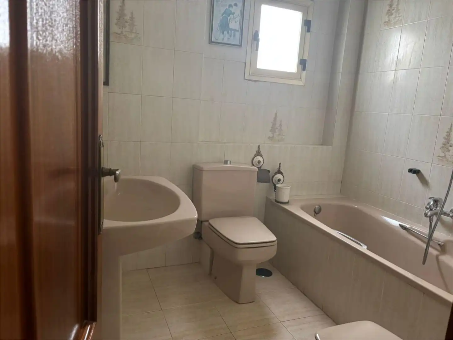 Detached homes for sale in Calle Fortuny, 22, Santa María - Pio XII Bathroom of Detached homes for sale in Ciudad Real Capital with Air Conditioner, Terrace and Swimming Pool