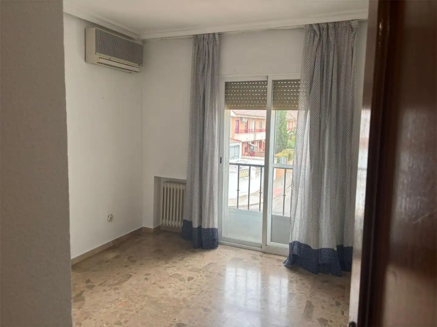 Detached homes for sale in Calle Fortuny, 22, Santa María - Pio XII Bedroom of Detached homes for sale in Ciudad Real Capital with Air Conditioner, Terrace and Swimming Pool
