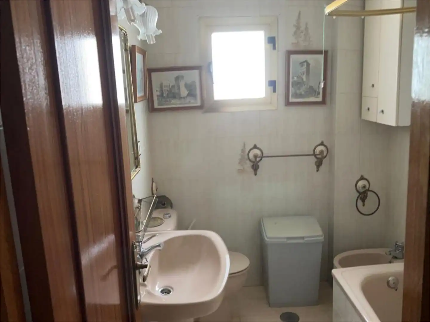Detached homes for sale in Calle Fortuny, 22, Santa María - Pio XII Bathroom of Detached homes for sale in Ciudad Real Capital with Air Conditioner, Terrace and Swimming Pool