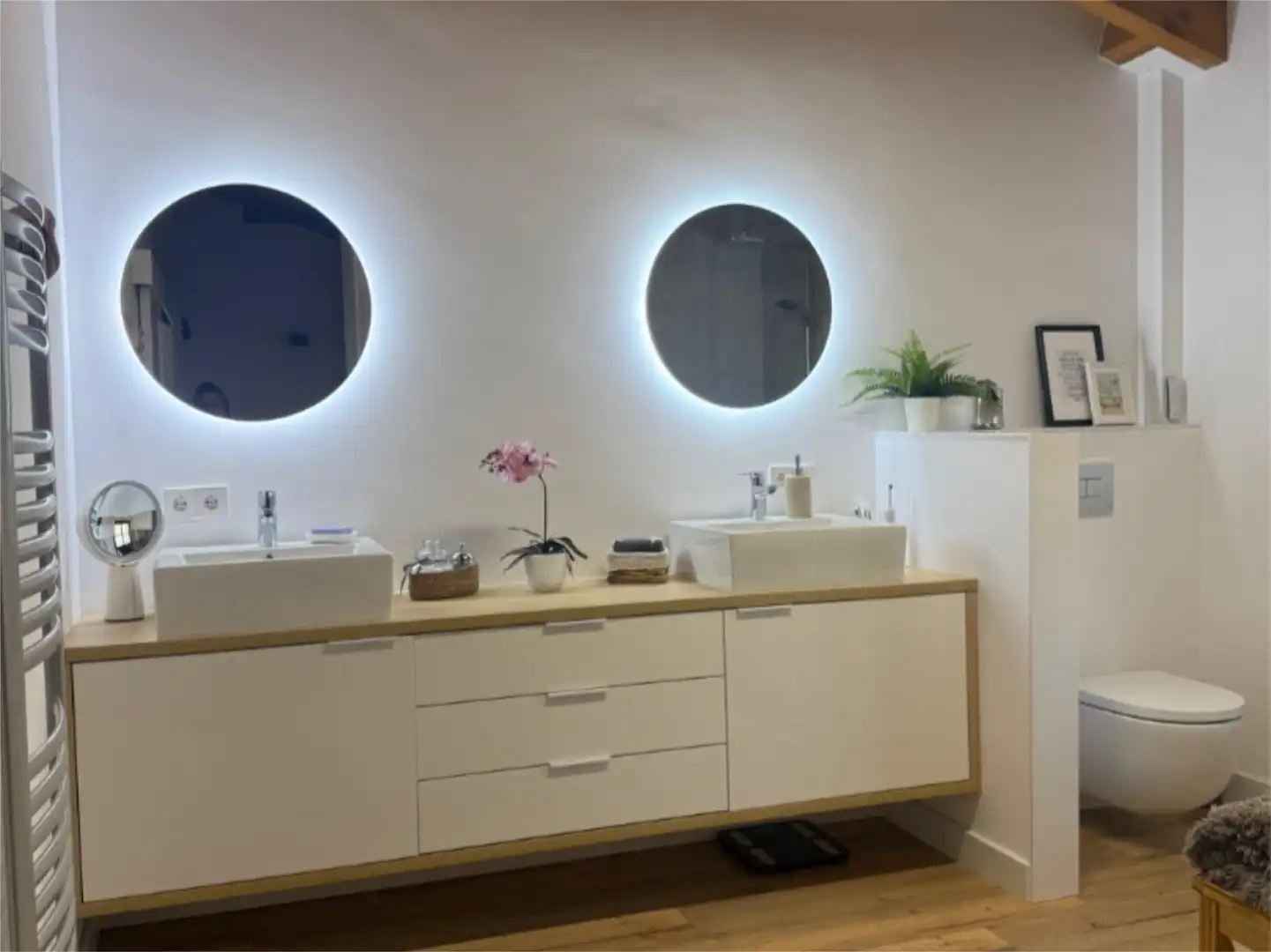 Flat for sale in Carrer 28, Torrelles de Llobregat Bathroom of Flat for sale in Torrelles de Llobregat with Air Conditioner, Heating and Private garden