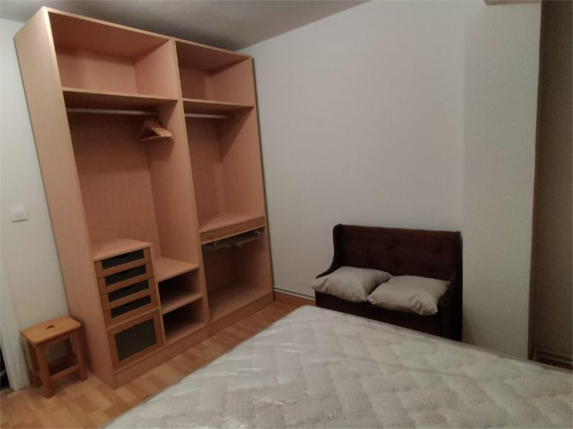 Bedroom of Flat to rent in Santander  with Heating, Parquet flooring and Furnished