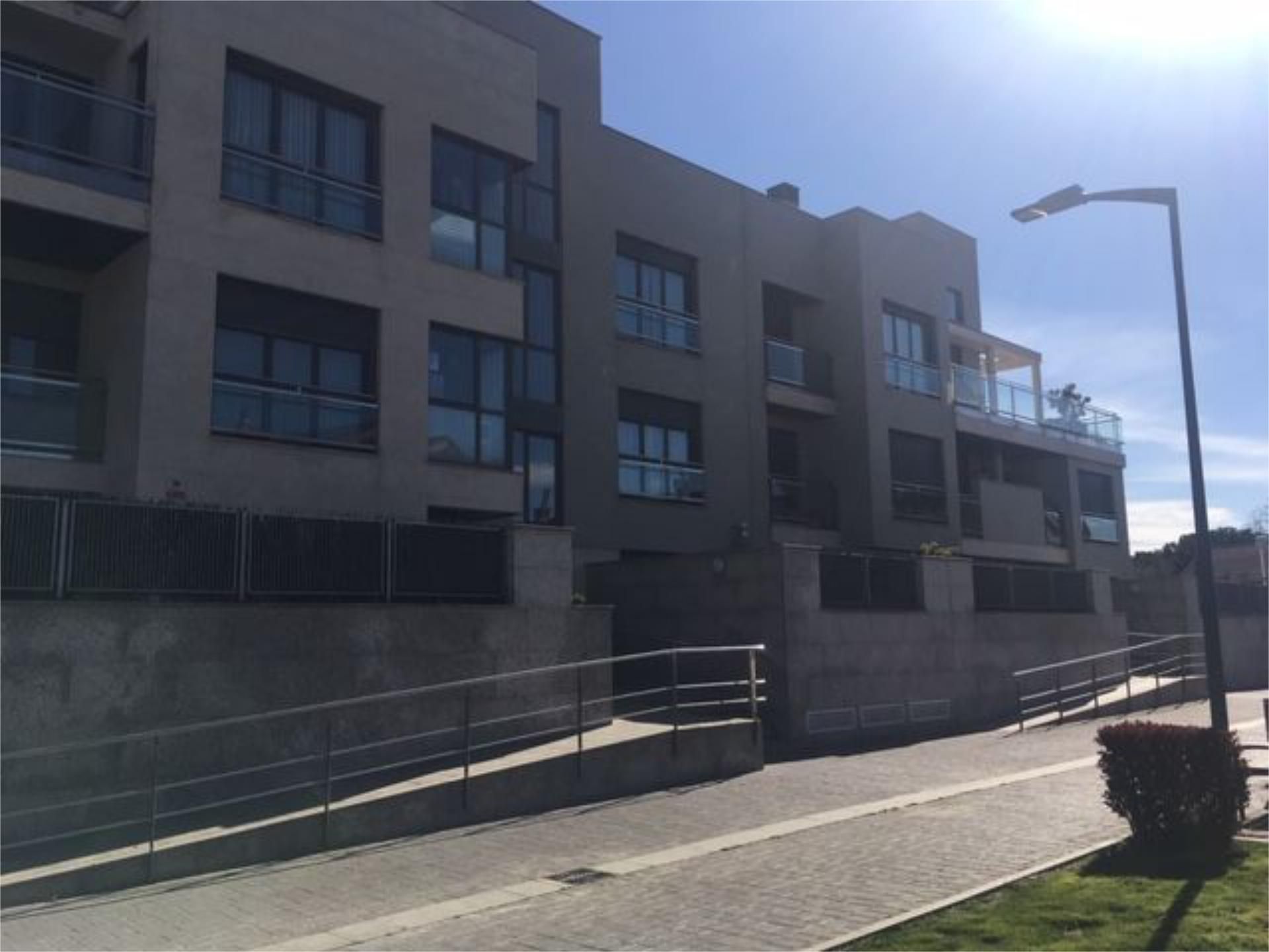 Vista exterior de Pis de lloguer en Campaspero amb Calefacció, Jardí privat i Parquet