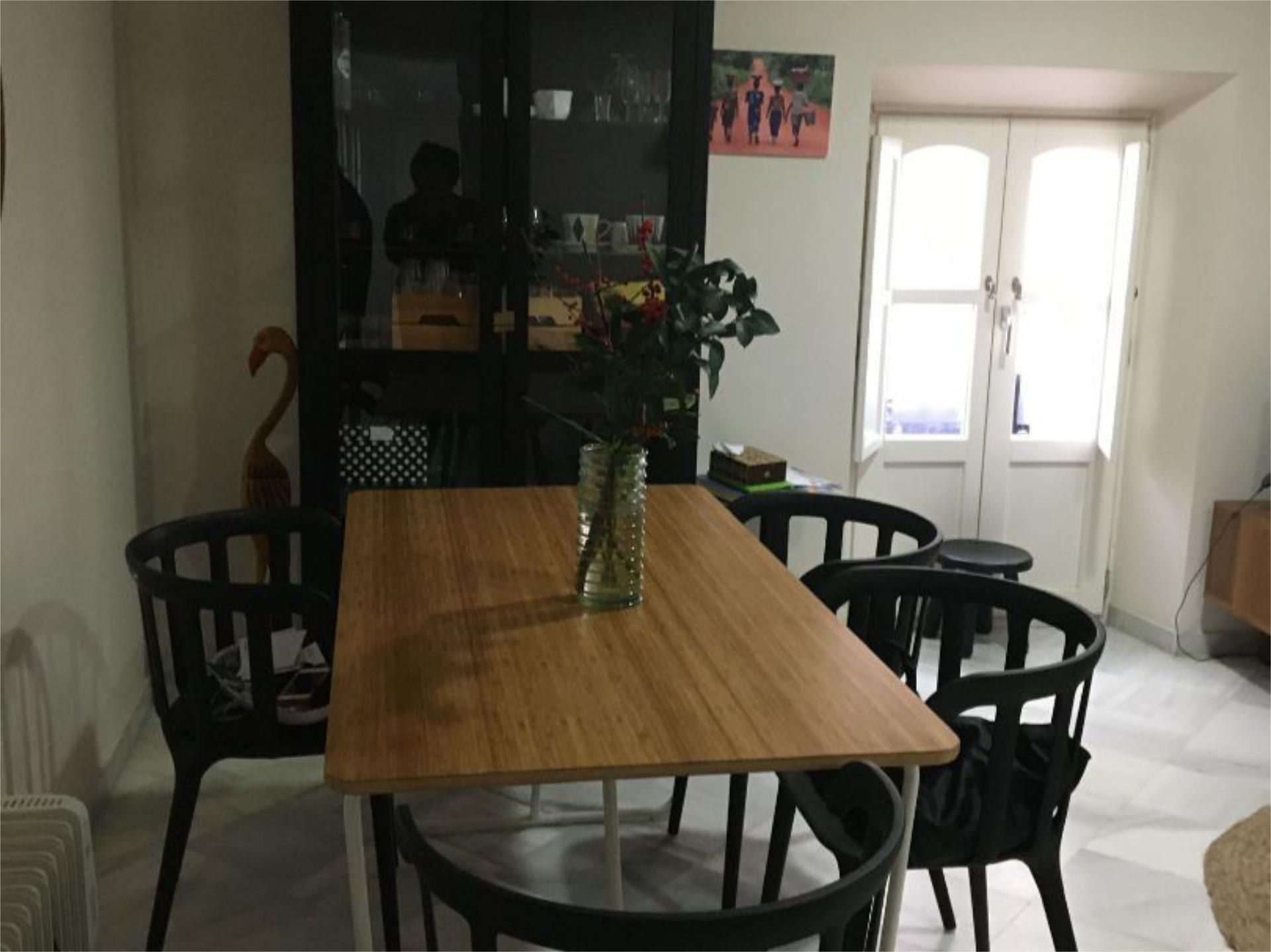 Menjador de Pis de lloguer en  Cádiz Capital amb Moblat i Balcó