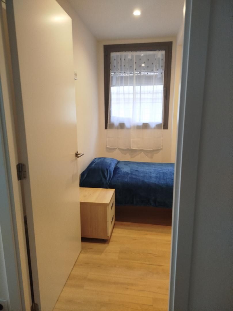 Pis per a compartir a Carrer del Cós, 72, Valldaura - Carretera de Cardona Dormitori de Pis per a compartir en Manresa amb Moblat