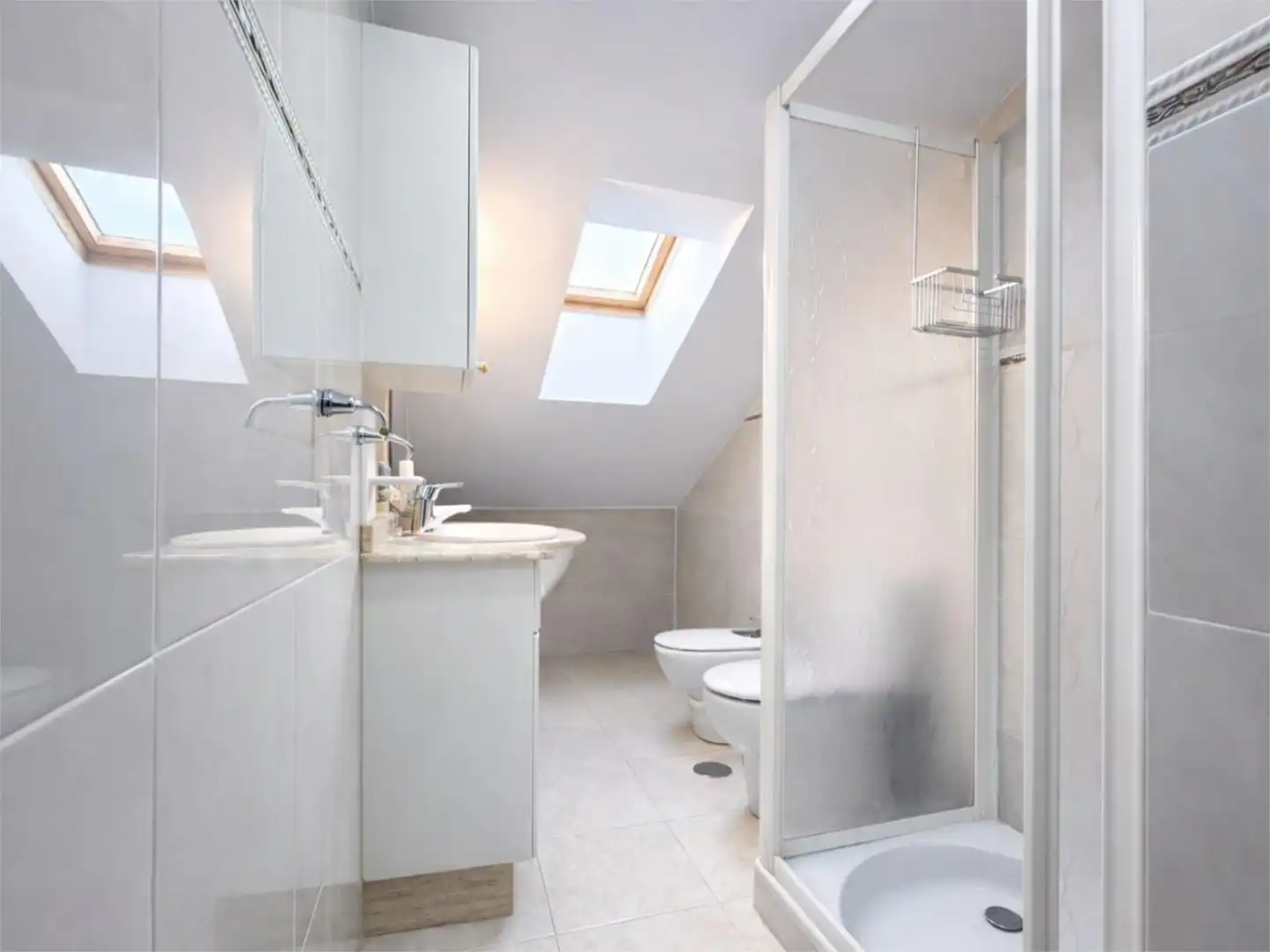 Bathroom of Duplexes for sale in Ourense Capital 